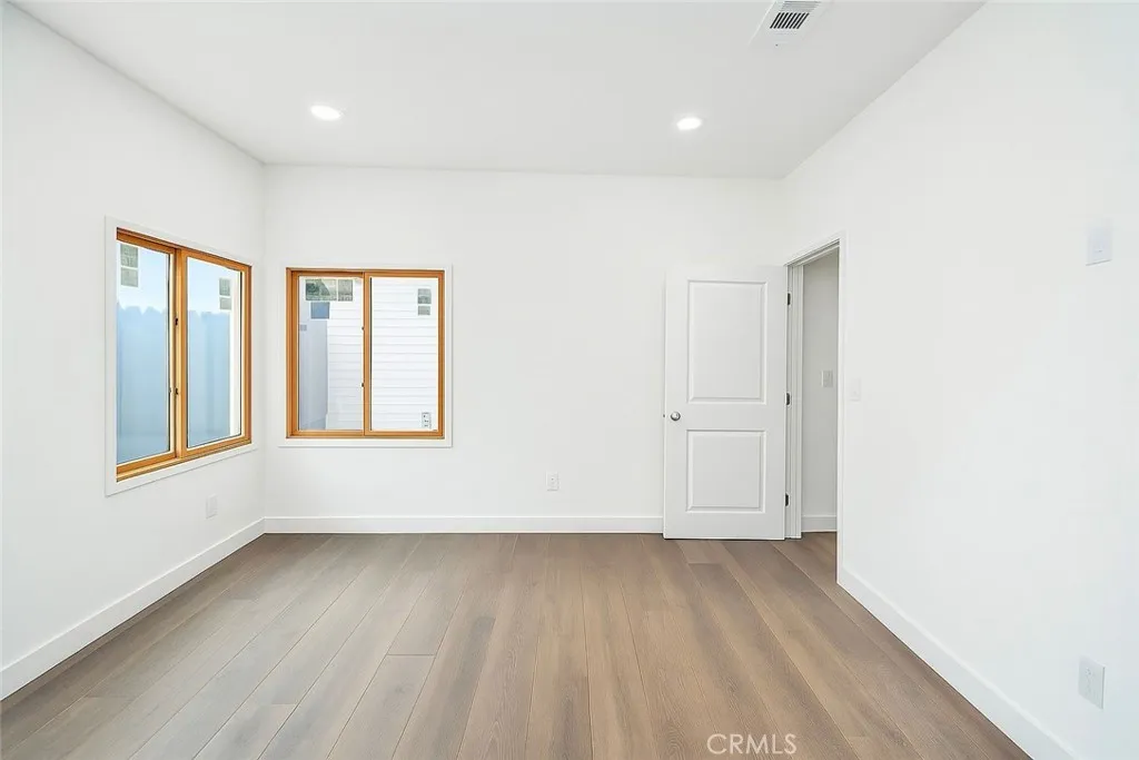 Additional image 27 of 1350 E 8th St, Long Beach, CA 90813