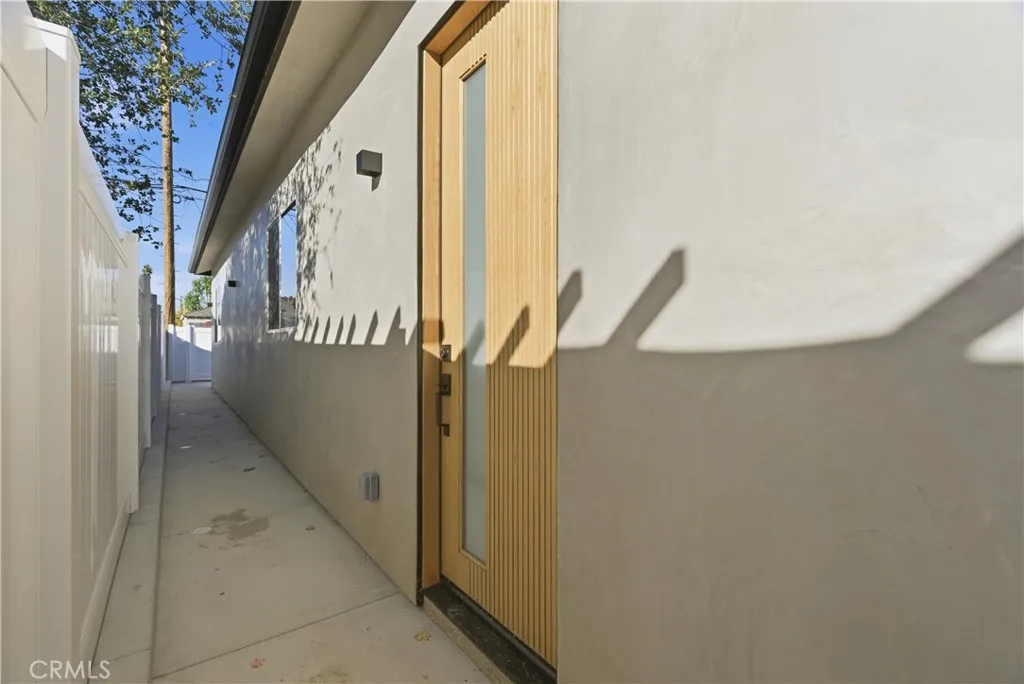 Additional image 55 of 6935 Jellico Avenue, Lake Balboa, CA 91406