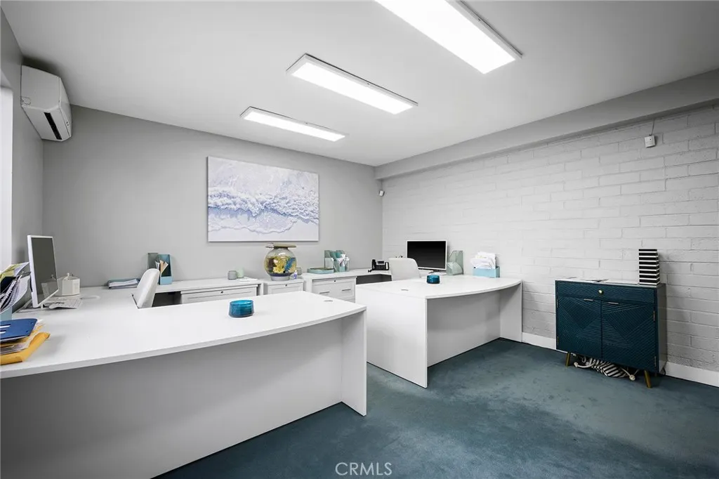 Additional image 68 of 2304 W Burbank Boulevard, Burbank, CA 91506