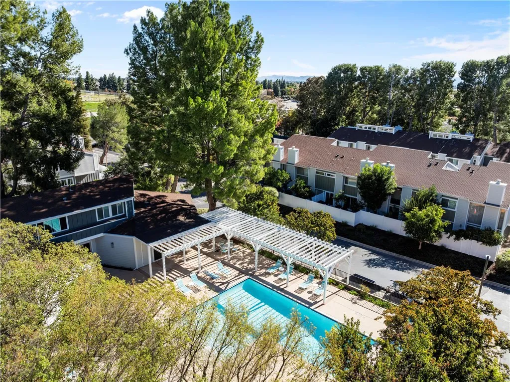 Additional image 37 of 10061 Melinda Way Unit 2, Northridge, CA 91325