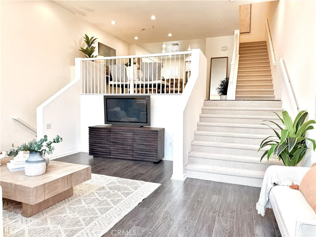 Additional image 9 of 5547 Strand Unit 103, Hawthorne, CA 90250