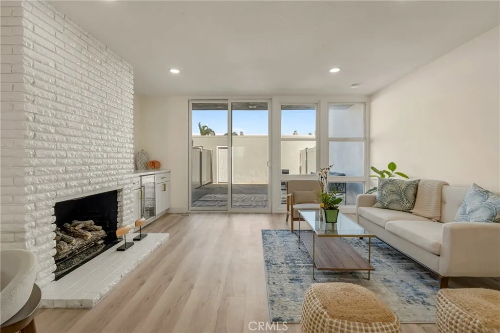 Additional image 70 of 4001 Warner Ave, Huntington Beach, CA 92649