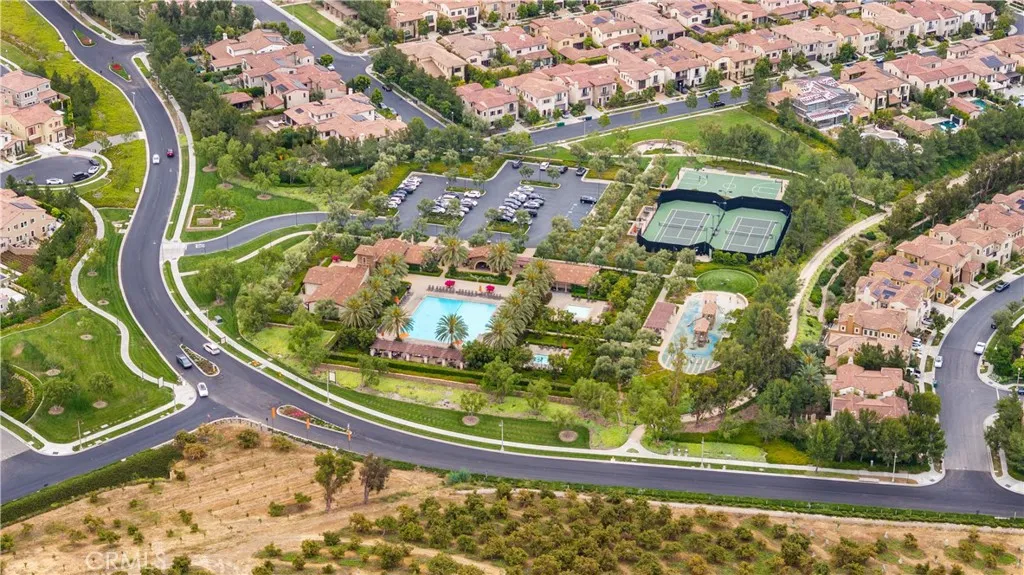 Additional image 33 of 59 Longchamp, Irvine, CA 92602