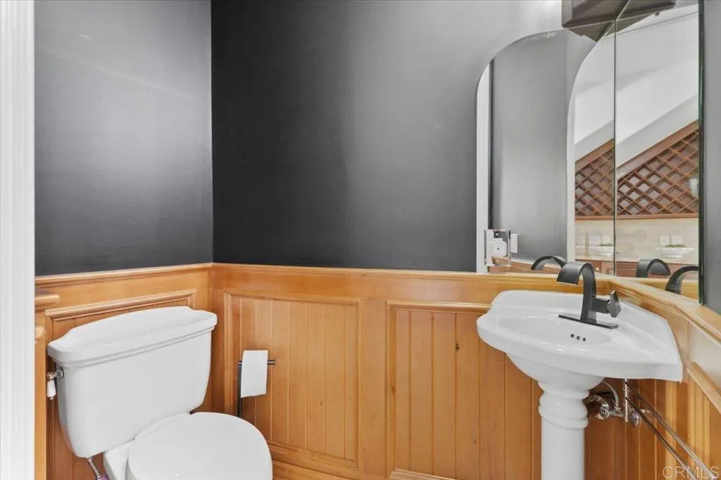 Additional image 108 of 1045 Van Nuys Street, San Diego, CA 92109