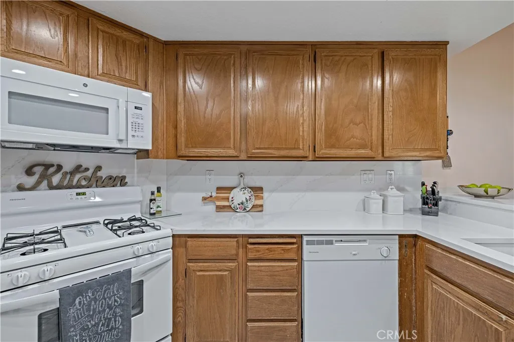 Additional image 35 of 406 Country Club Dr, Simi Valley, CA 93065