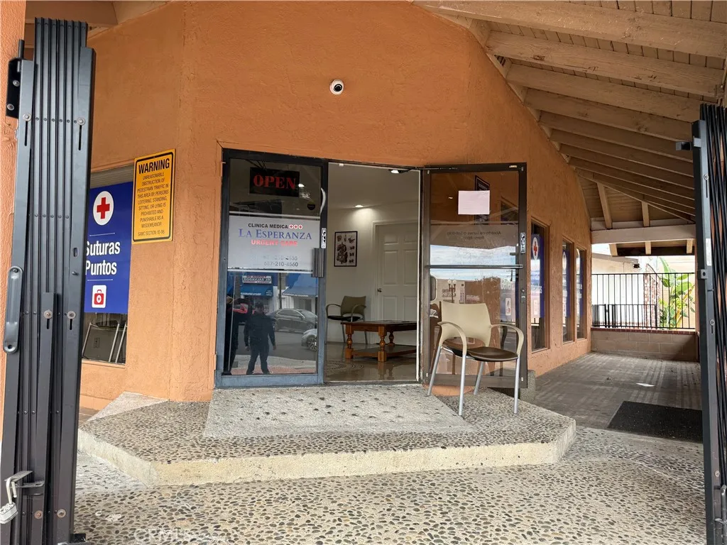 Additional image 29 of 726 S Main St, Santa Ana, CA 92701