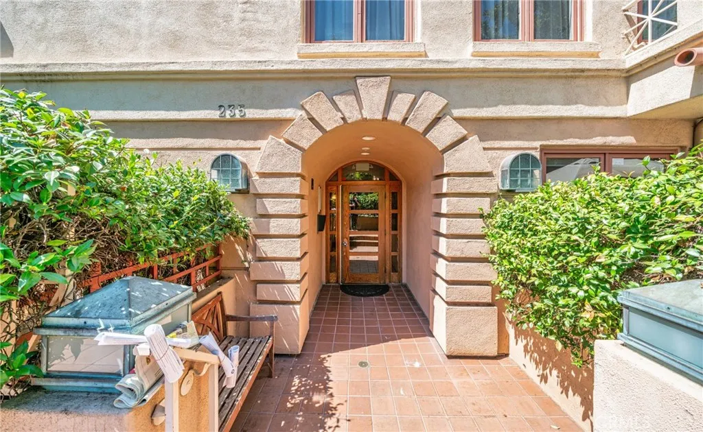 Additional image 85 of 235 S Gale Dr Unit 102, Beverly Hills, CA 90211