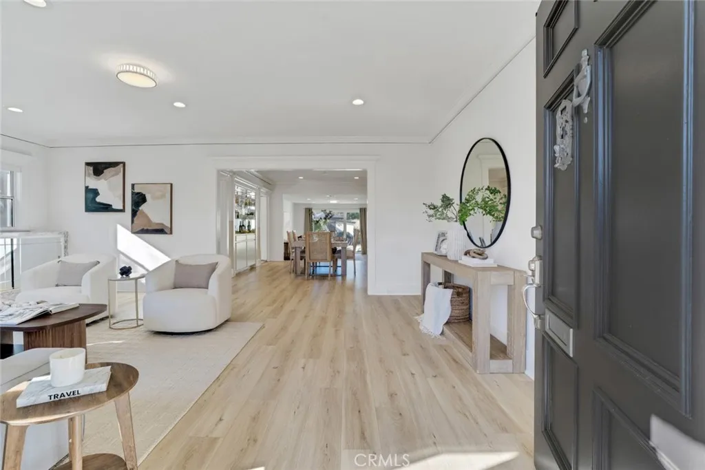 Additional image 5 of 337 N Beachwood Drive, Los Angeles, CA 90004