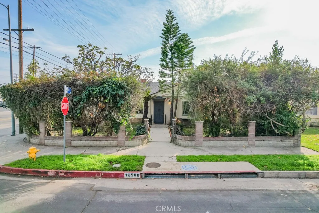 Additional image 145 of 12500 Martha St, Valley Village, CA 91607