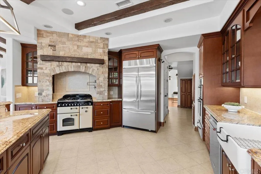 Additional image 34 of 1045 Van Nuys Street, San Diego, CA 92109