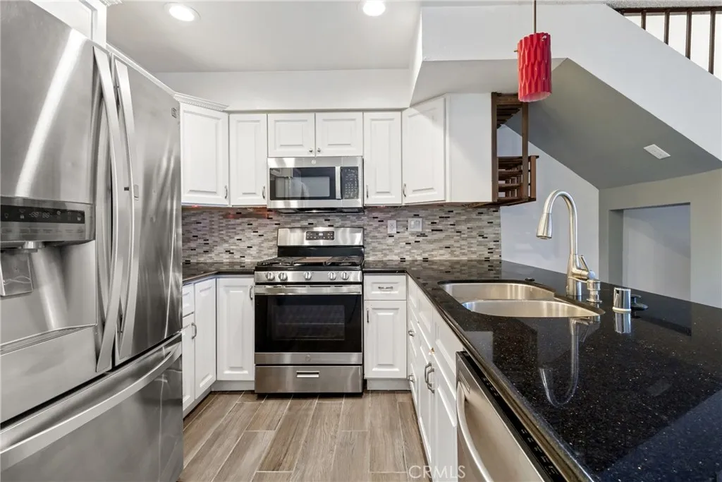 Additional image 7 of 12411 Osborne St Unit 2, Pacoima, CA 91331