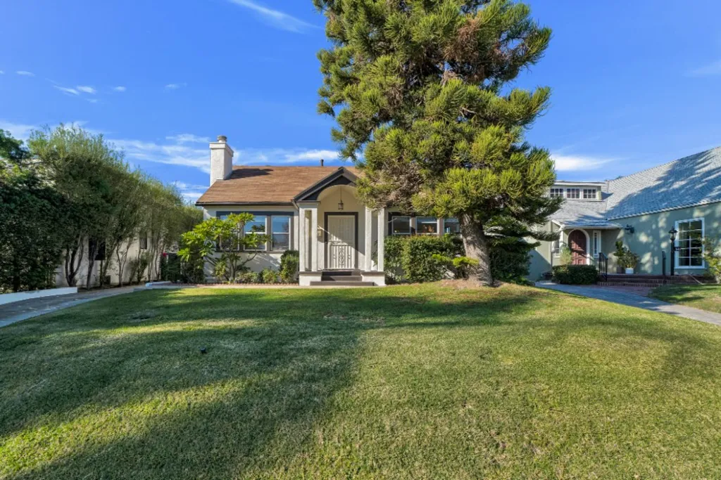 Additional image 3 of 337 N Beachwood Drive, Los Angeles, CA 90004