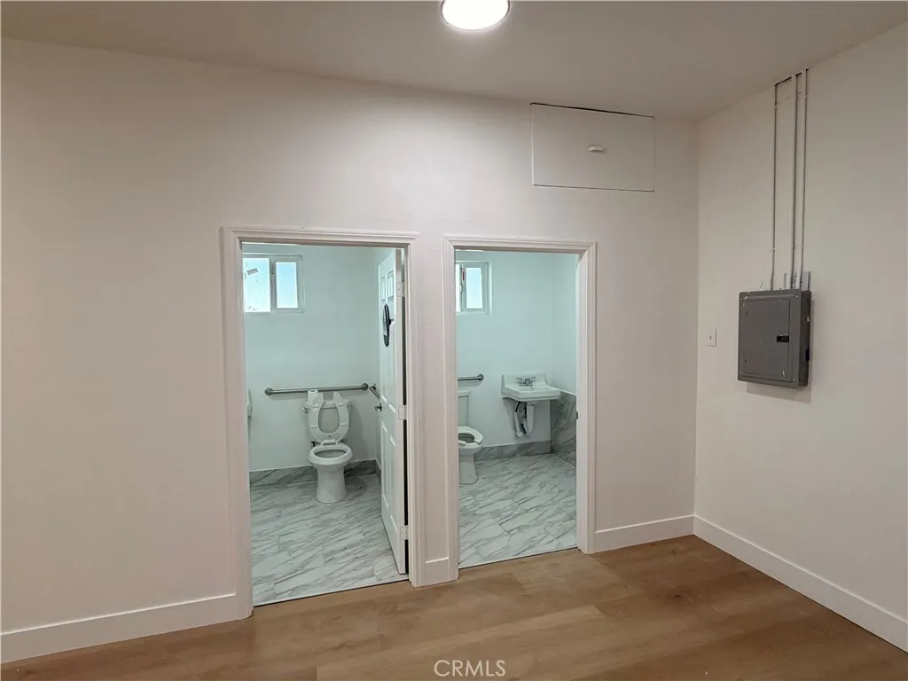 Additional image 16 of 30830 Riverside Drive, Lake Elsinore, CA 92530