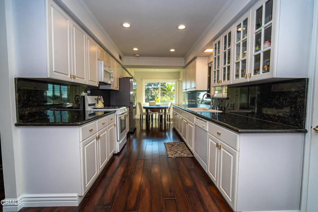 Additional image 102 of 2460 Las Positas Road, Glendale, CA 91208