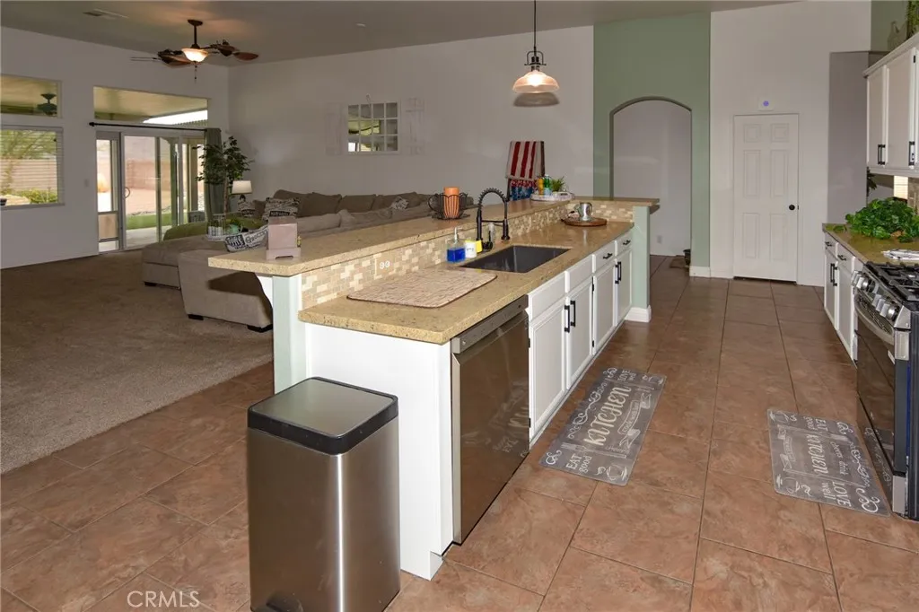 Additional image 23 of 14159 Fresian Avenue, Apple Valley, CA 92307