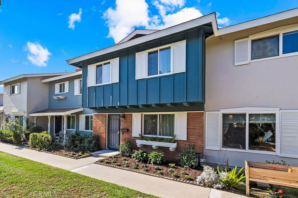 Additional image 3 of 19844 Berkshire Ln, Huntington Beach, CA 92646