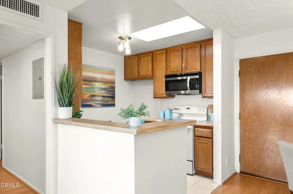 Additional image 9 of 4499 Via Marisol Unit 330, Los Angeles, CA 90042