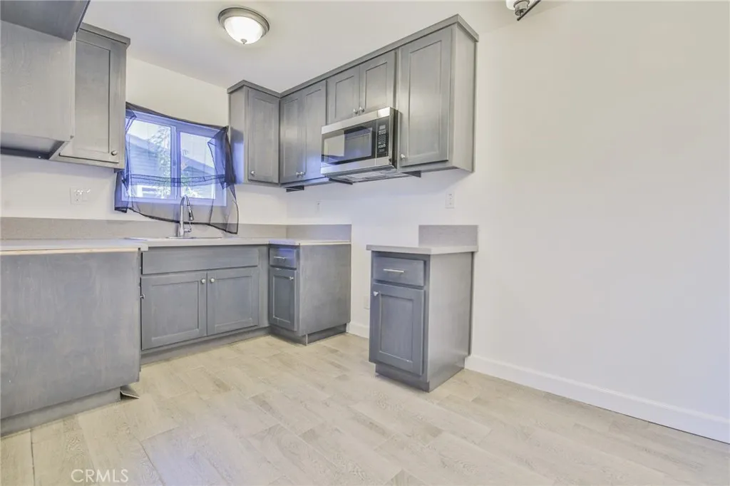 Additional image 45 of 10955 S Spring Street, Los Angeles, CA 90061