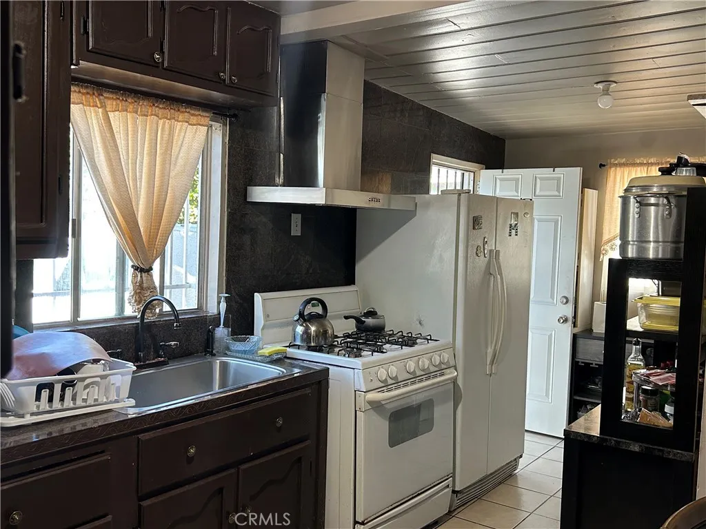 Additional image 26 of 2011 E Elizabeth St, Compton, CA 90221