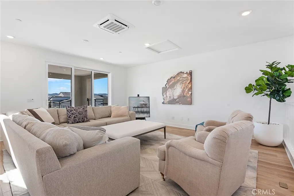 Additional image 27 of 408 Treble, Irvine, CA 92618