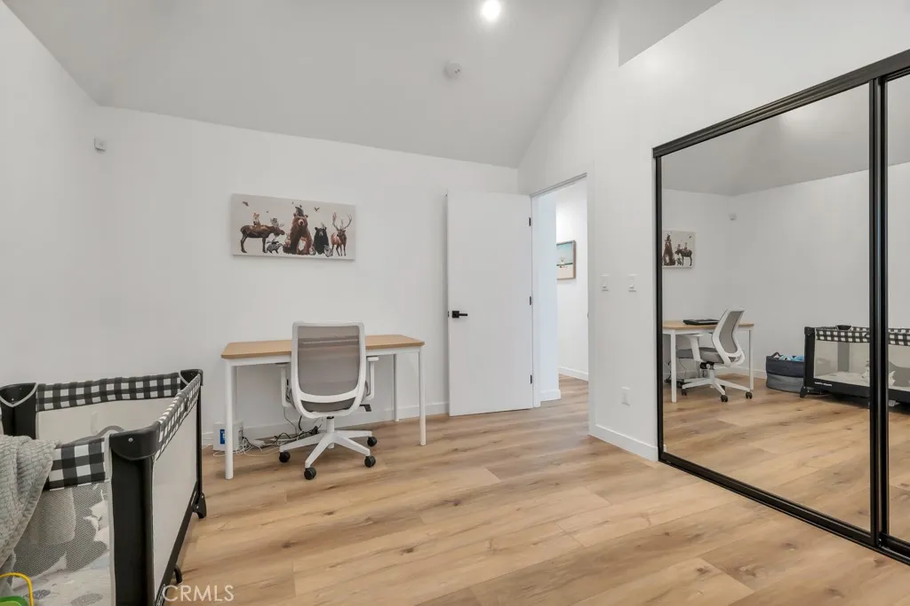 Additional image 61 of 1911 W Kenneth Rd, Glendale, CA 91201