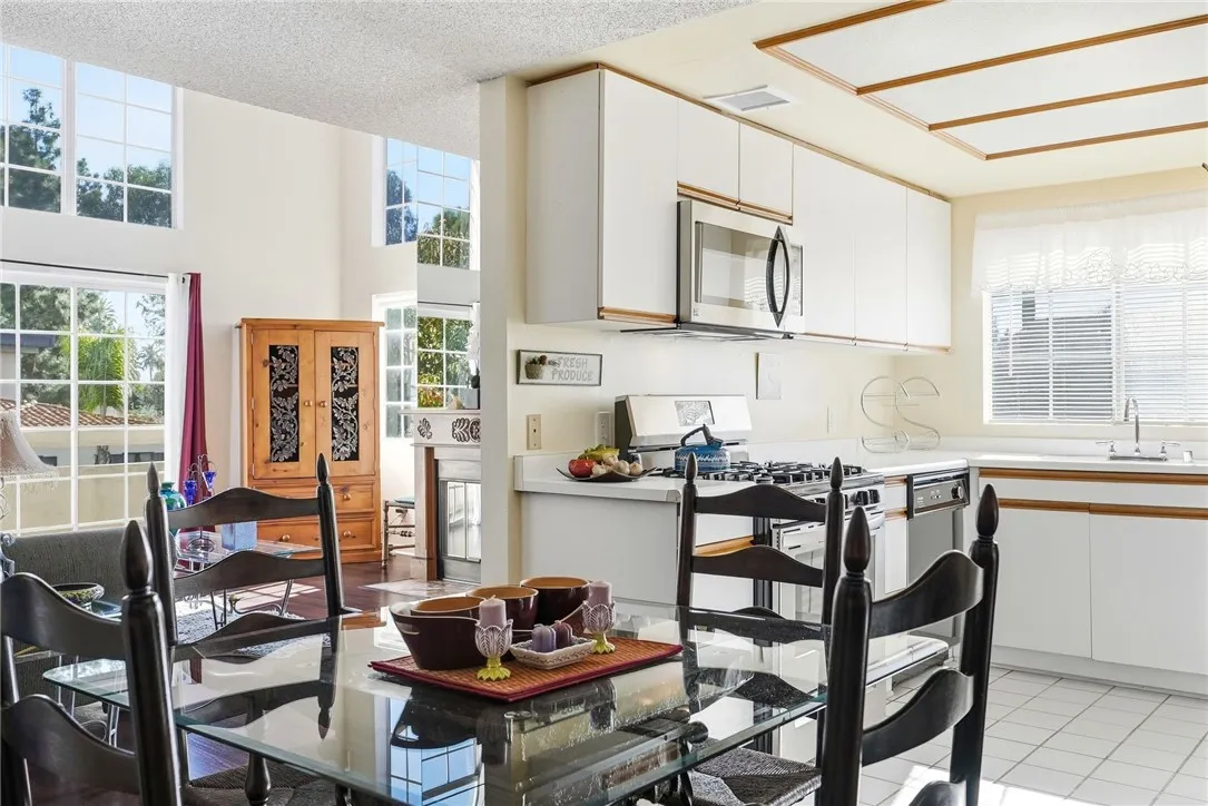 Additional image 38 of 871 S Lucerne Blvd Unit 2, Los Angeles, CA 90005