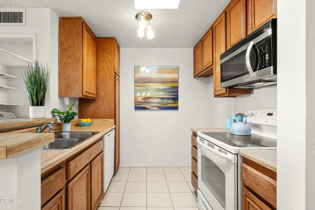 Additional image 10 of 4499 Via Marisol Unit 330, Los Angeles, CA 90042