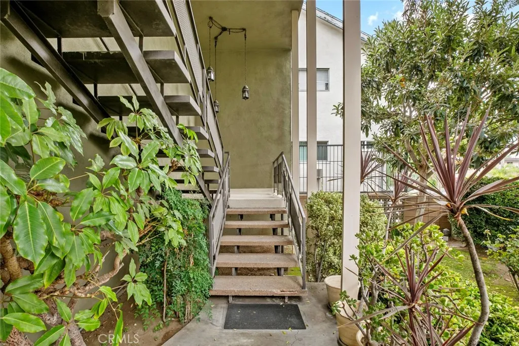 Additional image 88 of 587 South St Unit 18, Glendale, CA 91202