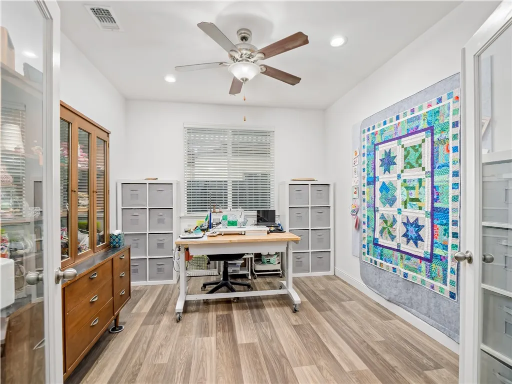 Additional image 17 of 425 Karen Ave, Kerman, CA 93630