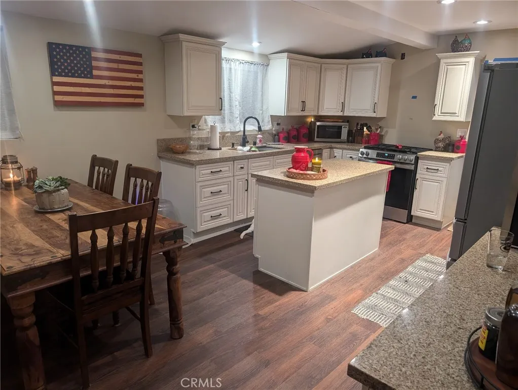 Additional image 17 of 815 E Magnolia Blvd, Burbank, CA 91501