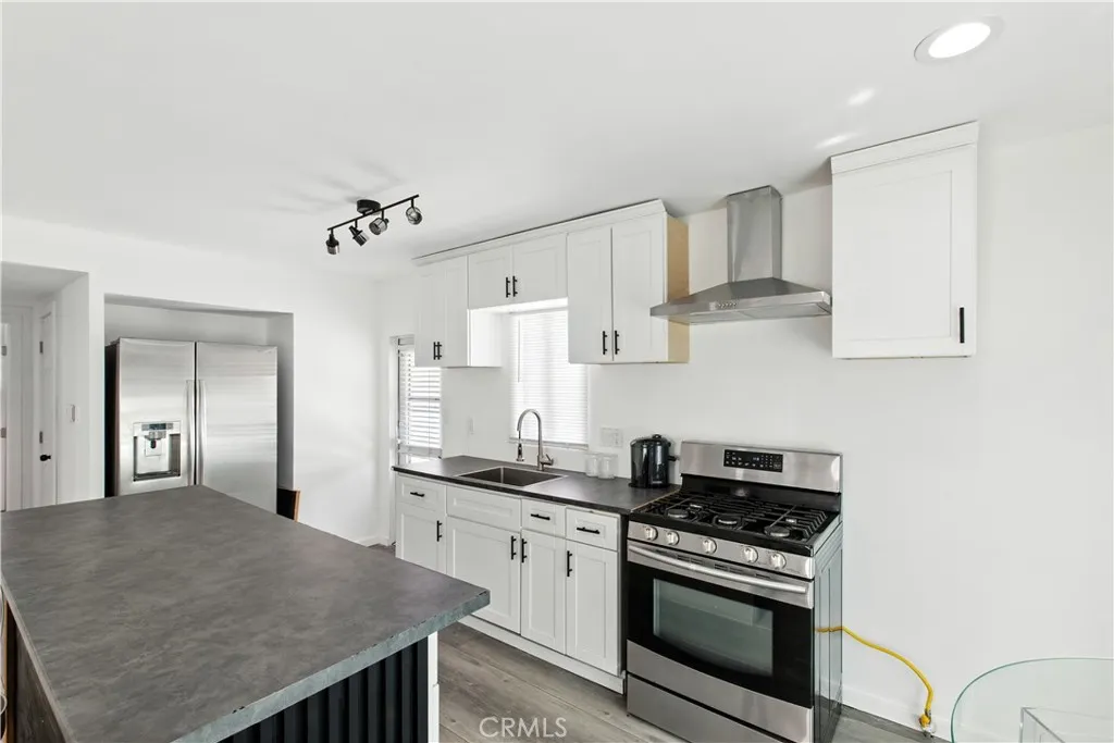 Additional image 19 of 1900 Artesia Blvd Unit 4, Torrance, CA 90504