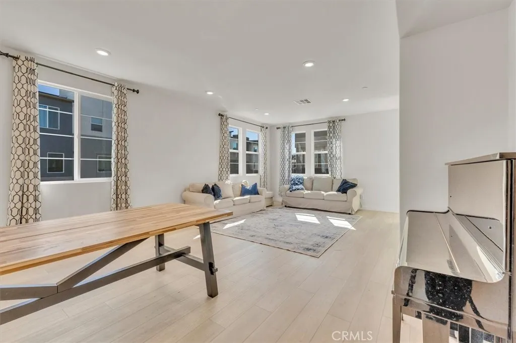 Additional image 21 of 27116 Valley Oak Place, Valencia, CA 91355