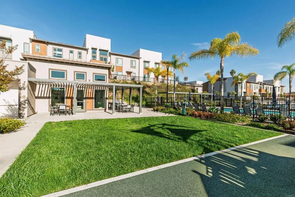 Additional image 25 of 953 Radcliffe Trail, Vista, CA 92081