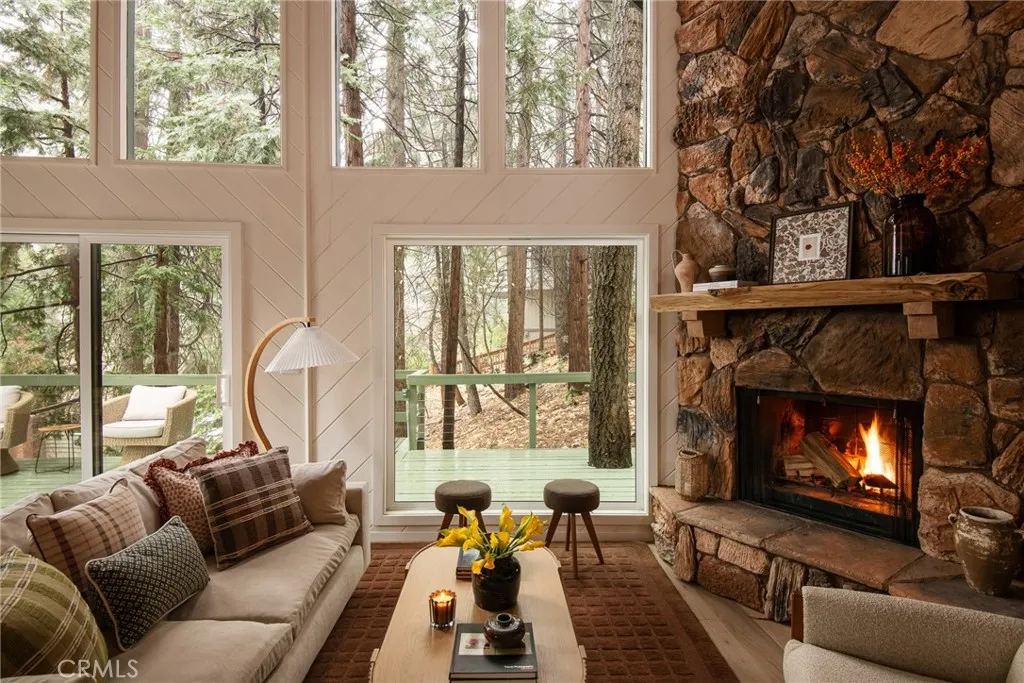 Additional image 3 of 28443 Altamont Court, Lake Arrowhead, CA 92352