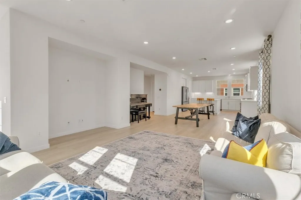 Additional image 18 of 27116 Valley Oak Place, Valencia, CA 91355