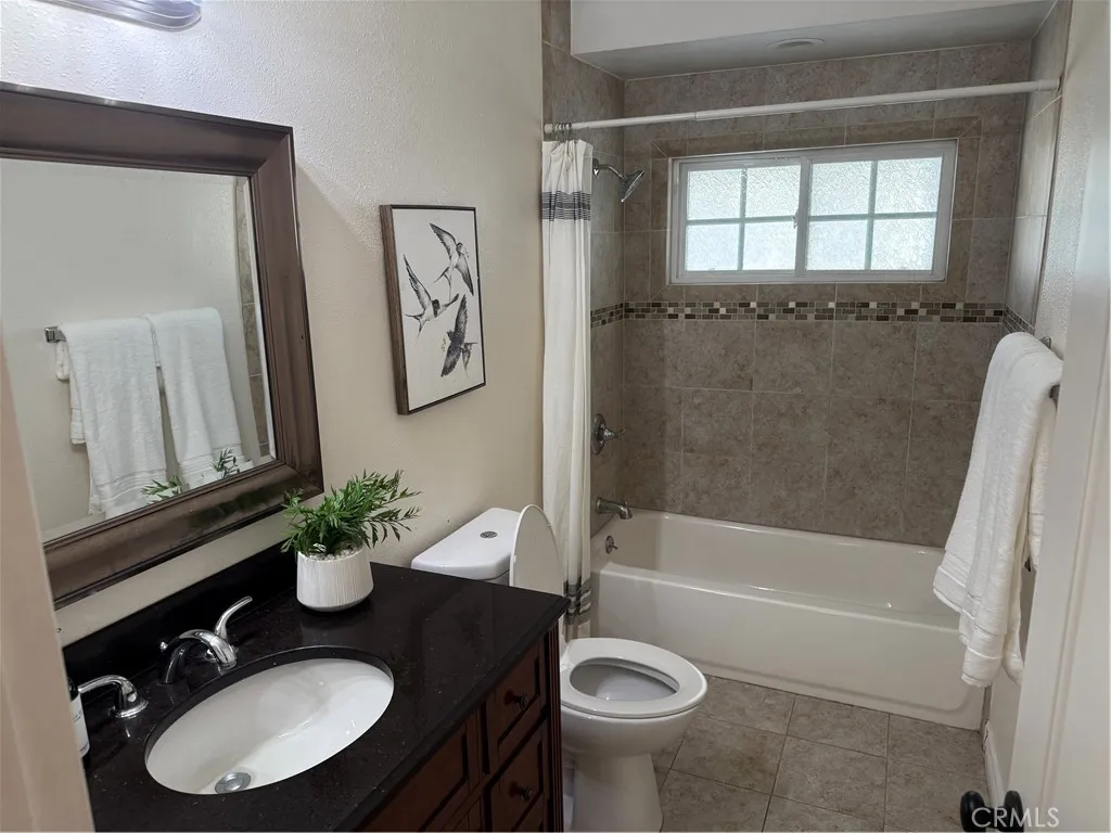 Additional image 16 of 2437 Fordham Dr, Costa Mesa, CA 92626