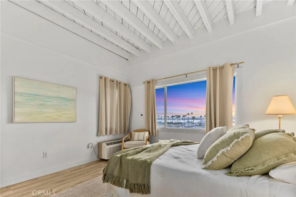 Additional image 52 of 941 W Hawthorn St Unit 9, San Diego, CA 92101