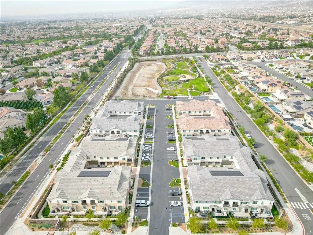 Additional image 59 of 16540 Wyndham Lane Unit 10, Fontana, CA 92336