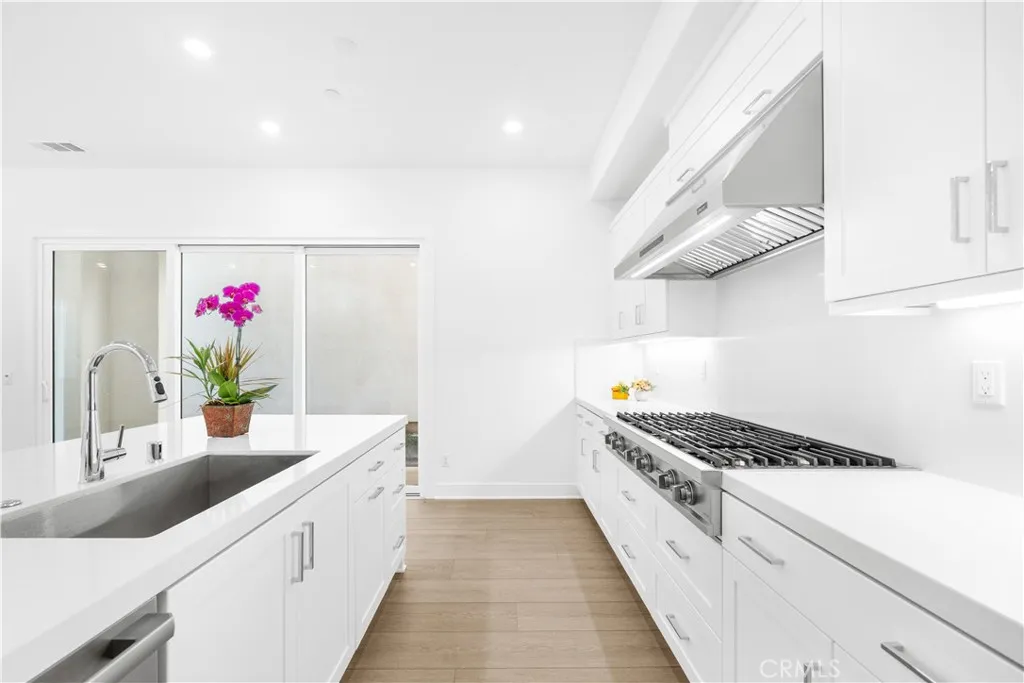 Additional image 10 of 165 Sawbuck, Irvine, CA 92618