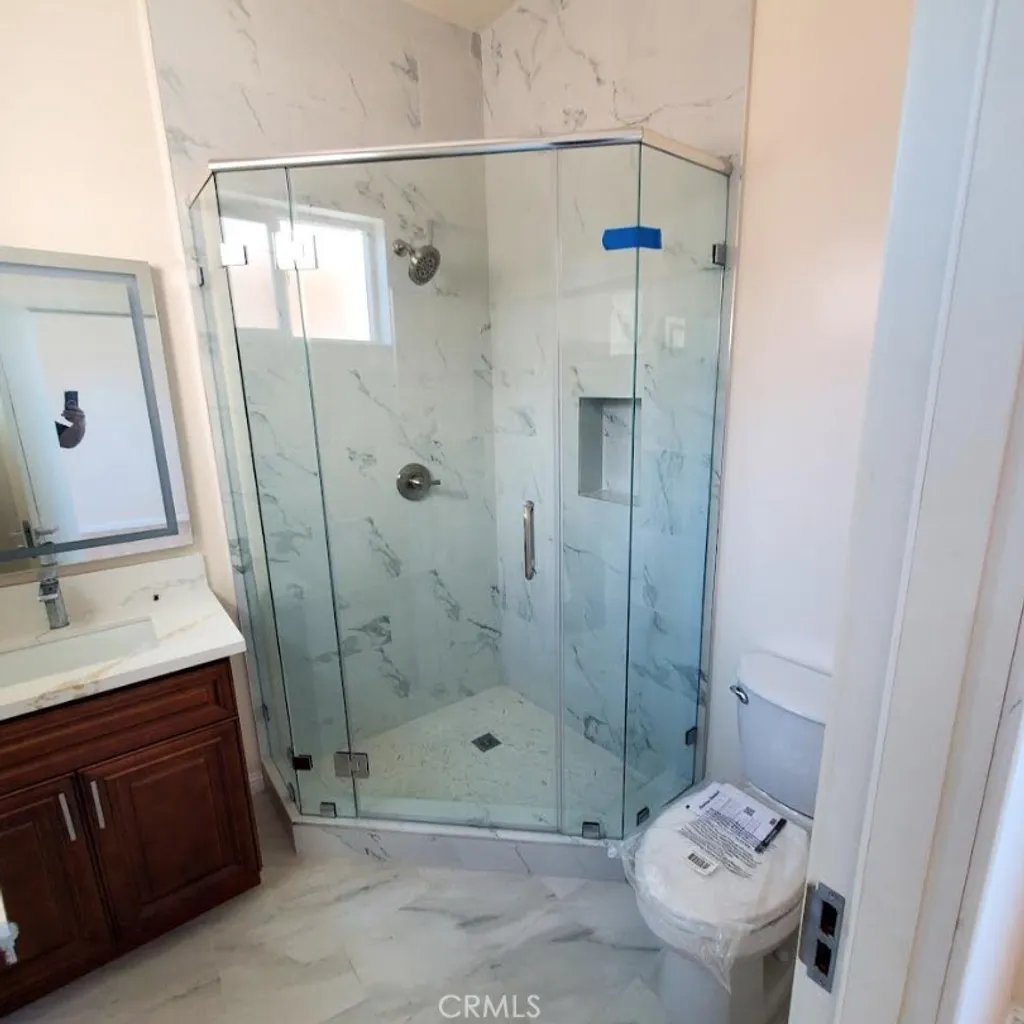 Additional image 15 of 3765 Globe, Los Angeles, CA 90066