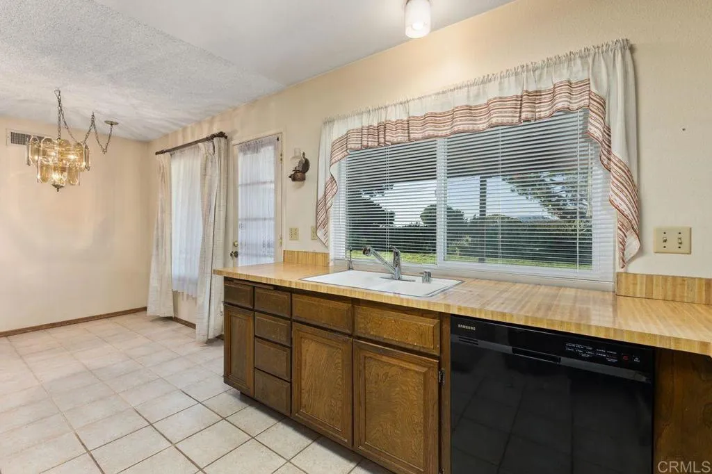 Additional image 15 of 320 Calle Adela, San Marcos, CA 92069