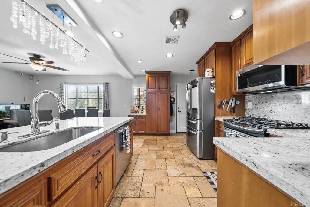 Additional image 13 of 10820 Dutton Drive, La Mesa, CA 91941