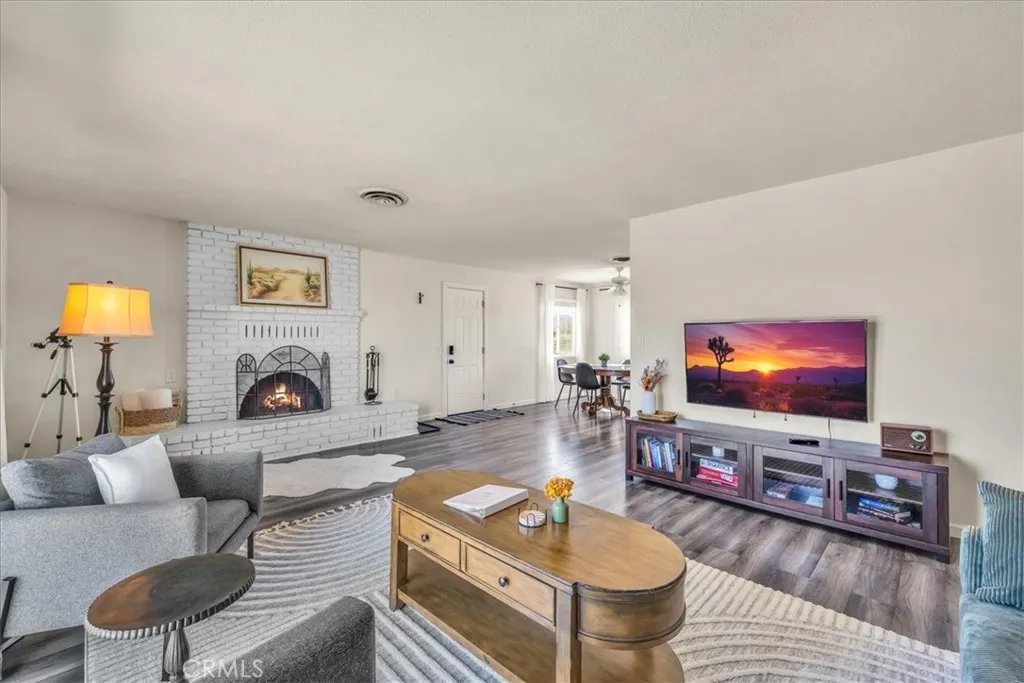 Additional image 7 of 5837 La Luna Avenue, 29 Palms, CA 92277