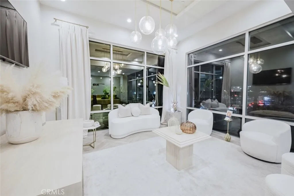 Additional image 7 of W Burbank Boulevard, Burbank, CA 91506