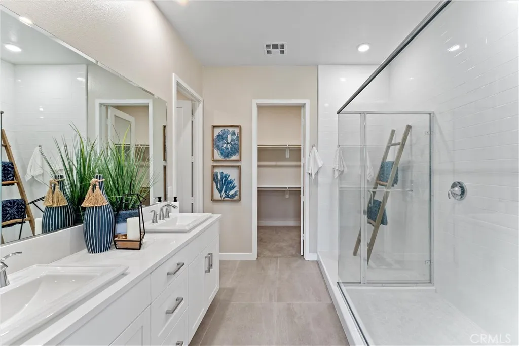 Additional image 84 of 419 Transport, Tustin, CA 92782