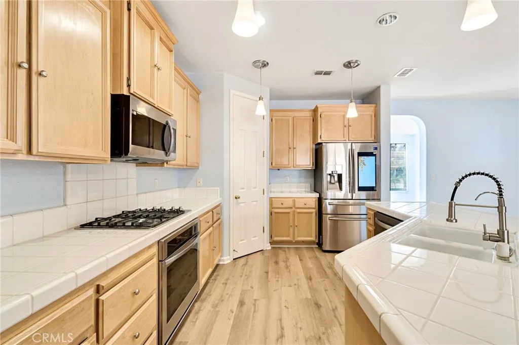 Additional image 16 of 1049 Stanford Ave, Madera, CA 93637