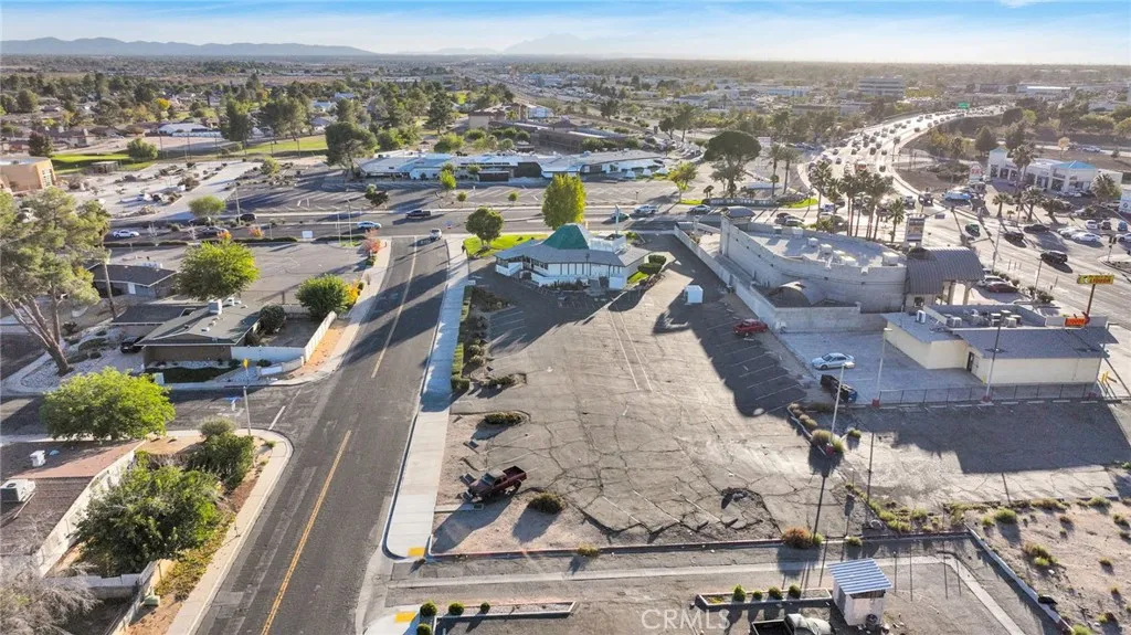 Additional image 79 of 14096 Green Tree Boulevard, Victorville, CA 92395