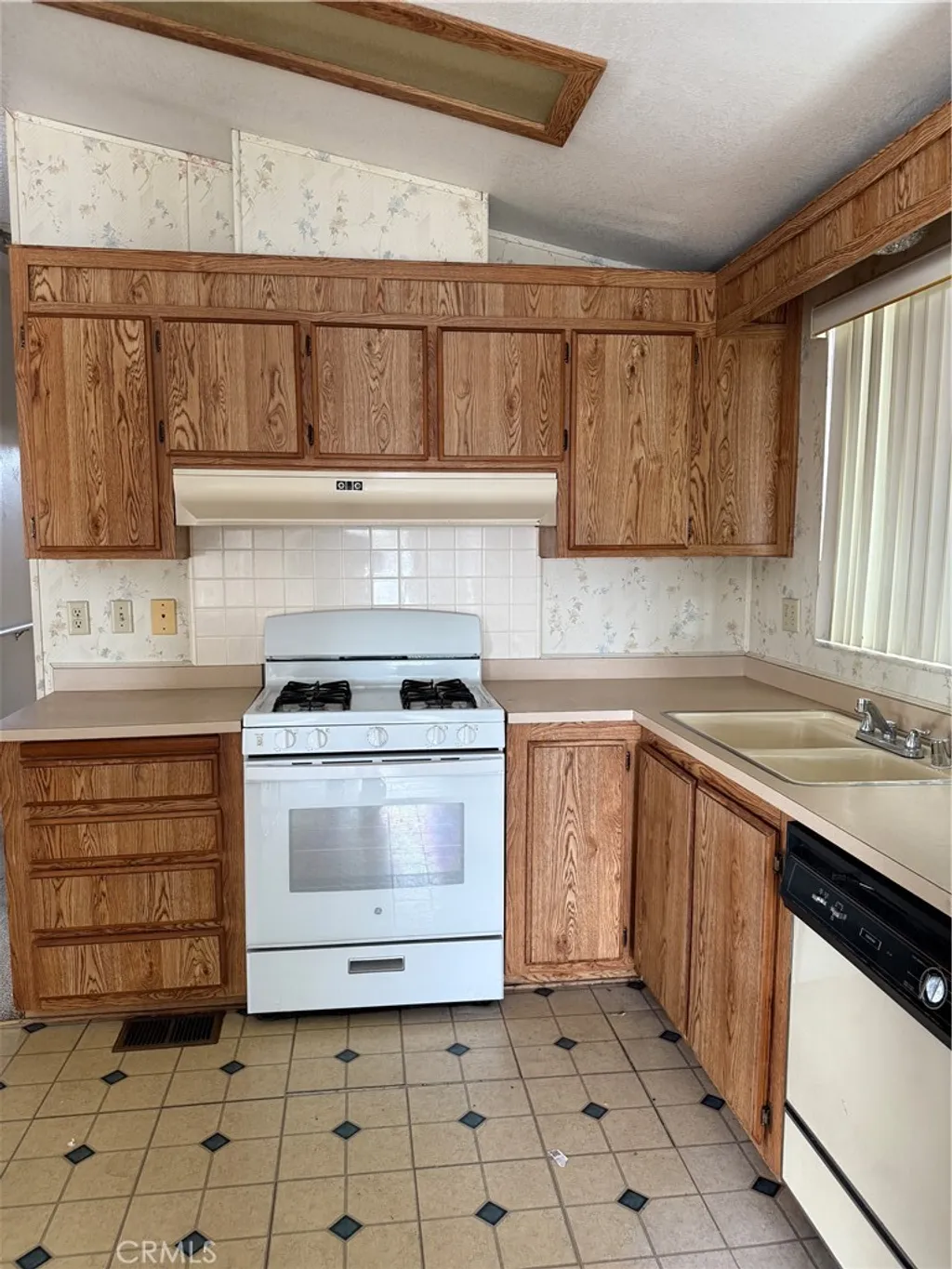 Additional image 13 of 530 W Devonshire Avenue Unit 36, Hemet, CA 92543