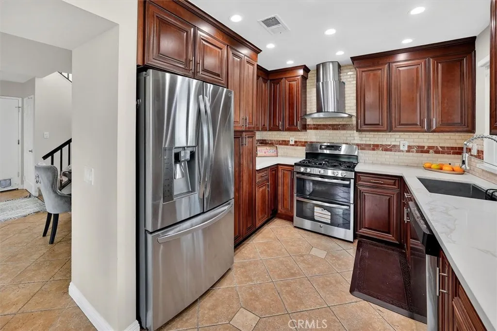 Additional image 12 of 26530 Goldfinch Pl, Canyon Country, CA 91351