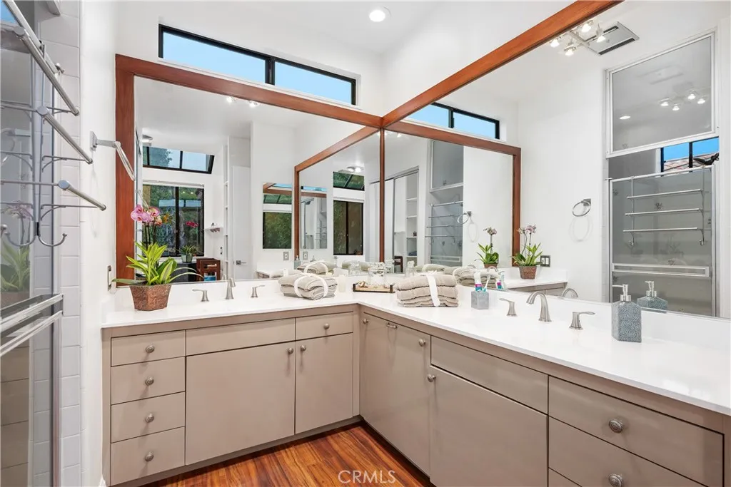 Additional image 89 of 341 S Meadows Ave, Manhattan Beach, CA 90266